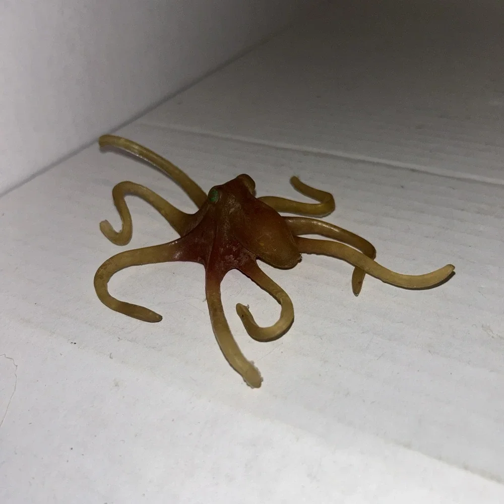 Vintage‎ 1960s 70s HONG KONG Rubber OCTOPUS Aquarium Scenery Ocean Creature C1